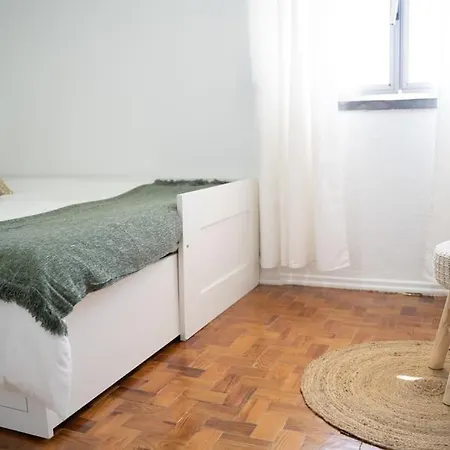 Апартаменты Duplex Overthetejo, 5 Min Belem Tower *
