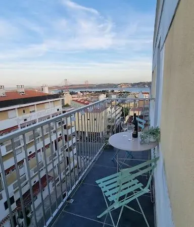 Duplex Overthetejo, 5 Min Belem Tower Апартаменты Лиссабон