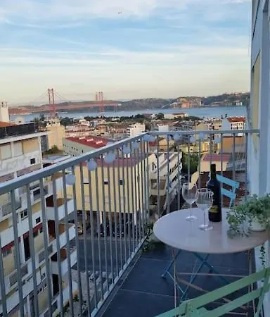 Апартаменты Duplex Overthetejo, 5 Min Belem Tower