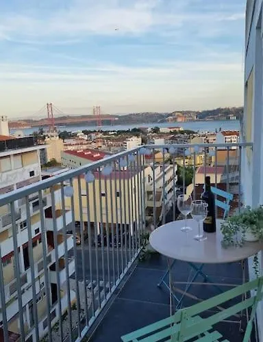 Appartement Duplex Overthetejo, 5 Min Belem Tower